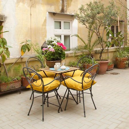 La Terrazza Di Dante Bed and Breakfast Neapel Exteriör bild