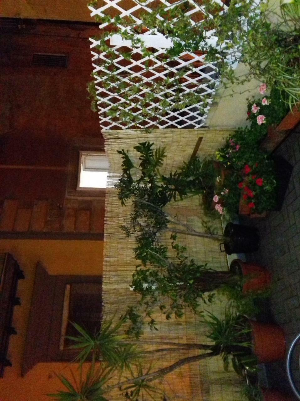 La Terrazza Di Dante Bed and Breakfast Neapel Exteriör bild
